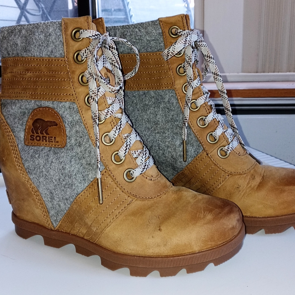 Sorel Joan of Arctic Lexie Wedge 8.5